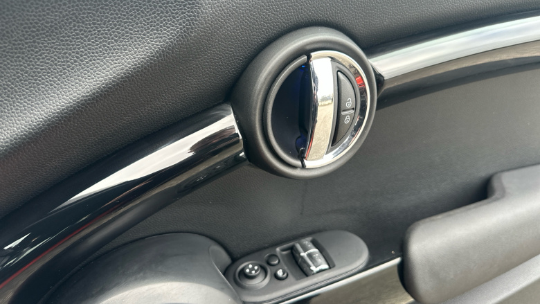 MINI Hatchback 1.5 Cooper Sport II 3dr Auto Petrol Hatchback